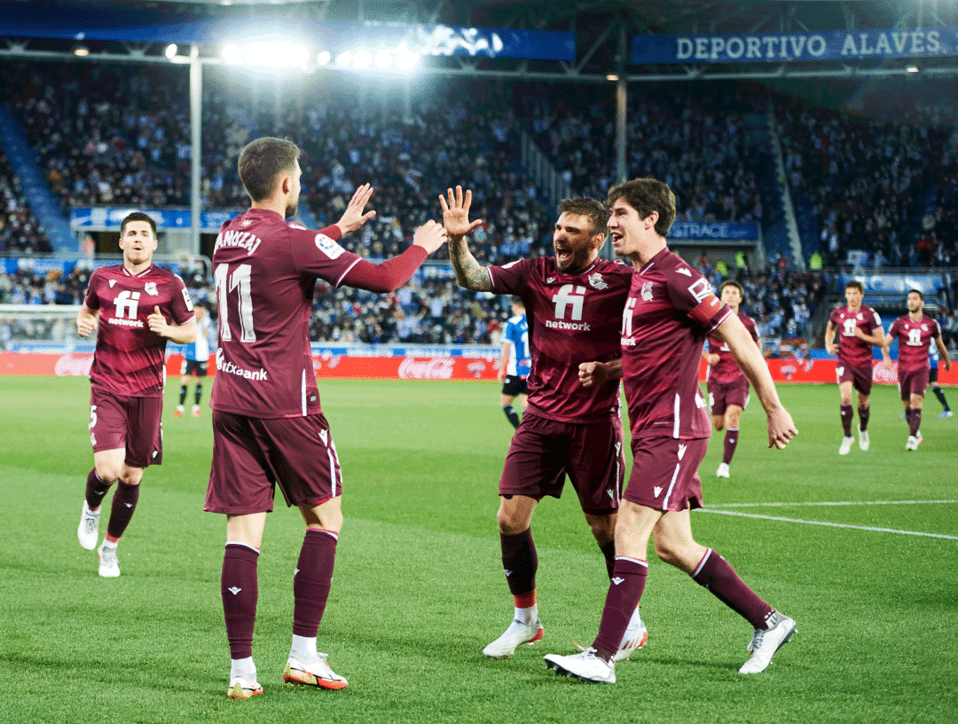 集结日体能课后；纽约尼克斯内部沟通备战欧联；赛场秩序良好；阵容厚度经受考验的简单介绍