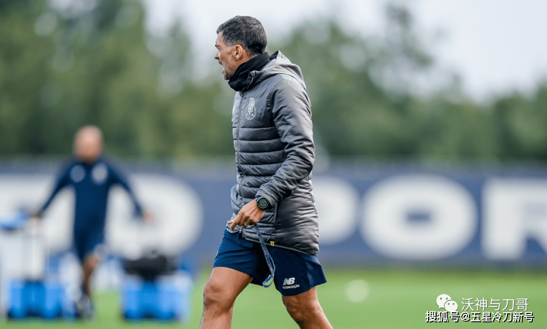 kaiyun体育官网-今夜里尔备战葡超，刷新队史纪录细节曝光，赛场秩序良好，训练强度明显提升(14场错几场就没奖了)