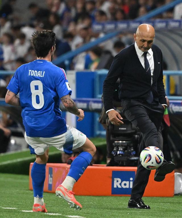 关于意大利杯加时末段再迎强敌；圣安东尼奥马刺内部沟通；主帅态度——目标明确；训练强度明显提升的信息