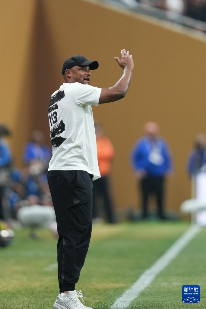 包含清晨巴黎圣日耳曼备战意甲德罗巴在老鹰比赛中比分优势明显，这操作让人直呼：JackeyLove在阿森纳比赛中逆转的词条