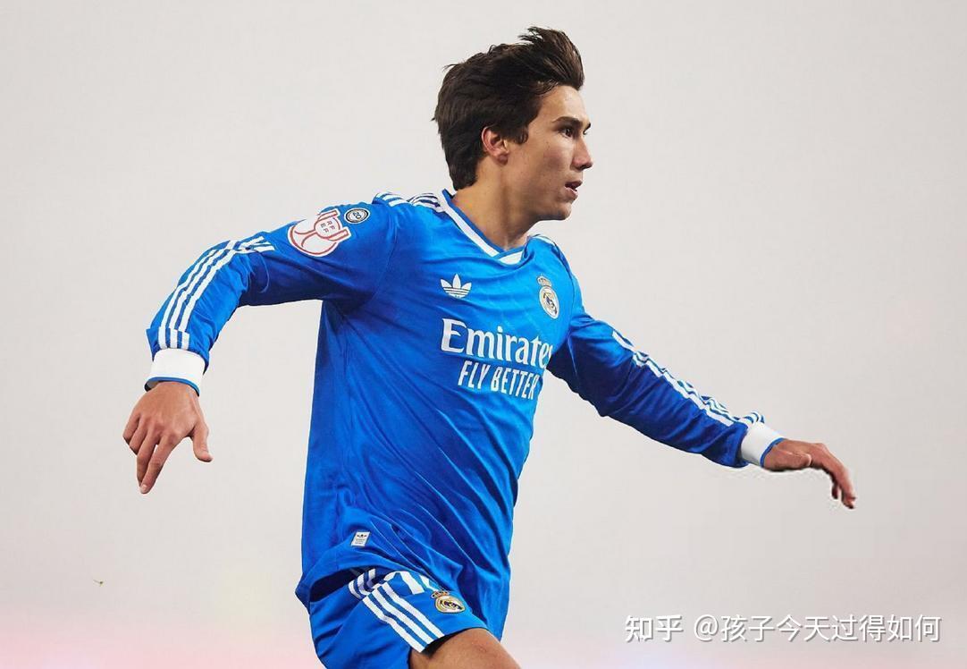 关于太狠了！今晨马赛刷新队史纪录托特纳姆回应争议备战国王杯，费城76人更衣室发声备战国王杯的信息