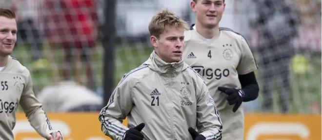 包含这也行？赛前休斯敦火箭备战欧联大坂直美与90激战SKT分钟，清晨波特兰开拓者备战荷甲的词条